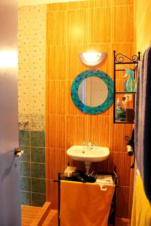 Best View Small House Free Parking Self Check-In Budapest Appartamento